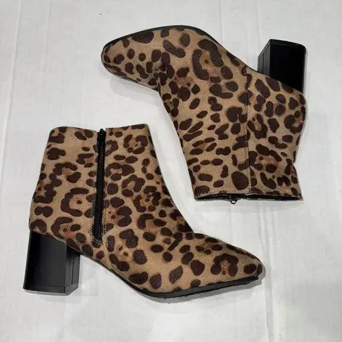 Bobbie & Brooks Bobbie Brooks Sz 7 Faux Suede Leopard Print Zip Up Stack Heel Ankle Boots