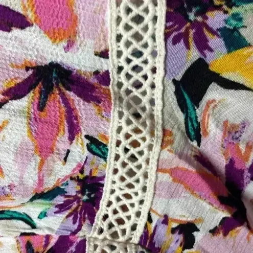 NWT I. N. WO SIZE 3X FLORAL BLOUSE WITH TASSEL TIES FAUX BUTTONS FLOWY Pink