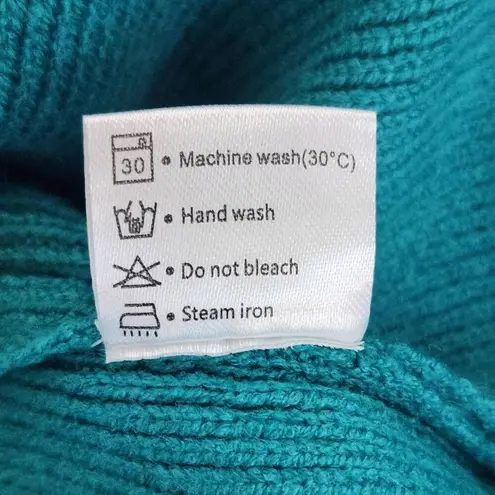 Zesica Turquoise Blue Sweater with Full Sleeves and Mock Neckline NWT Size Large