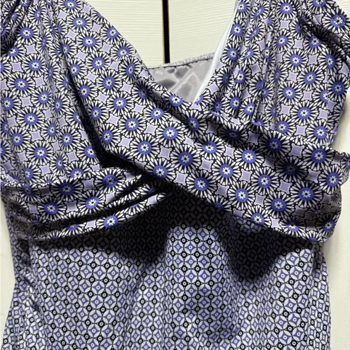 women's Lands' End blue & black surplice tankini top UP 50 size 10 D Bra pads