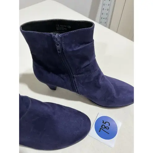 Aerosoles Woman’s Red Light Size 7.5 Purple Suede Ankle Bootie