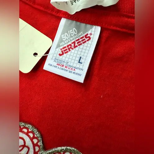 Vintage NOS handmade Valentine’s Be Mine embroidered paint T