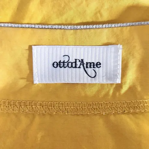 Otto d'ame Women's Mustard Yellow Top With Quarter Sleeves and Trim Details Size 8