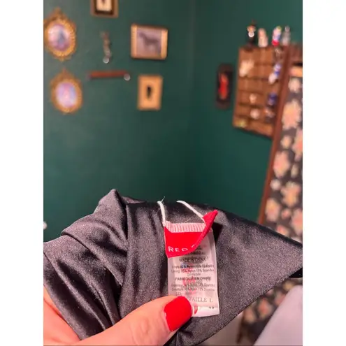 Red Carter Shine Solids Cutout Skimpy Fit One-Piece Swimsuit Women's Large NWT B