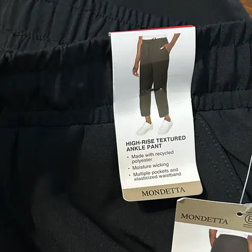 Mondetta High-Rise Textured Ankle Pants