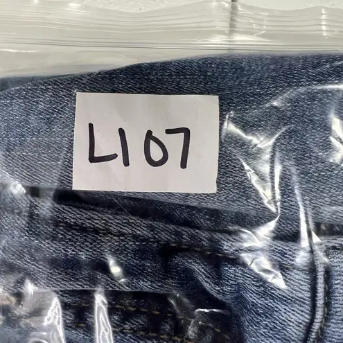 Silver Jeans Co. Sz 34 Bermuda Shorts Sure Thing High Rise 6.5 In Cuffed Stretch