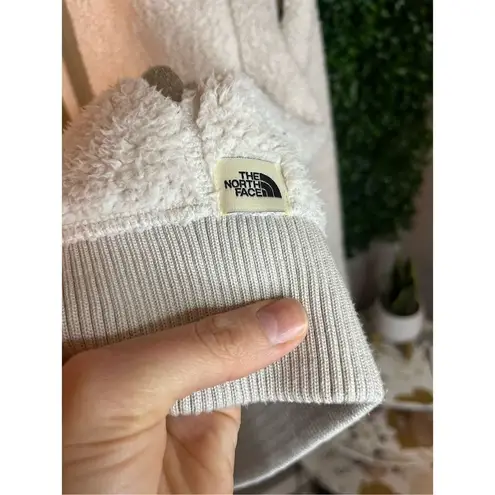 The North Face  Cream Fuzzy Sherpa Teddy Jacket Sz Medium - Image 2