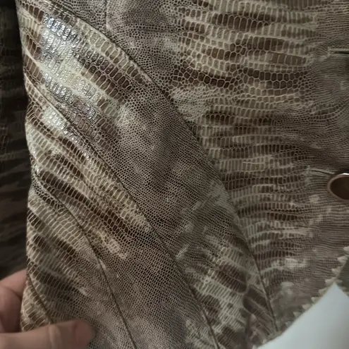 Giorgio Armani Women's snakeskin style lamb Blazer as 40