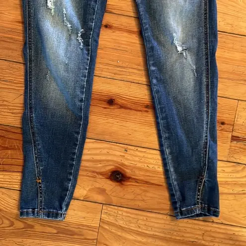 KanCan Twisted Seam Ankle Jeans Size 25