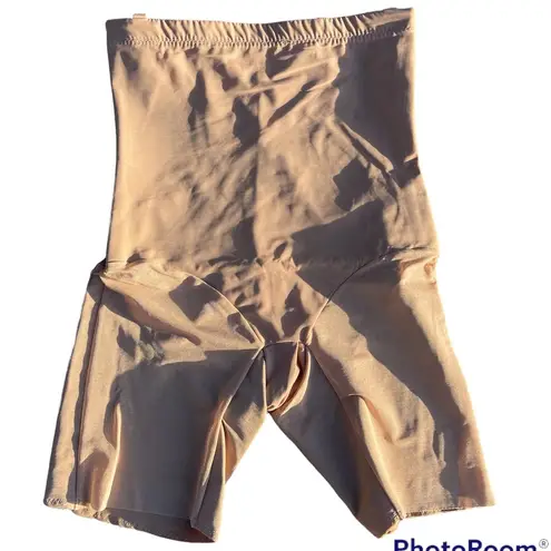 HoneyLove SuperPower Short size S