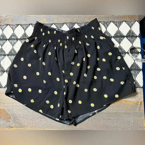 SheIn  daisy print summer boho shorts