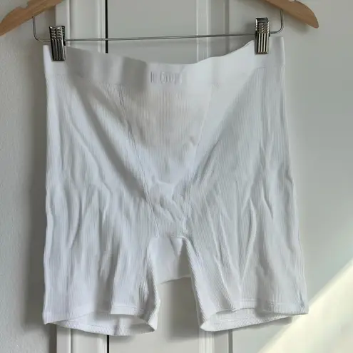 SKIMS Cotton Rib Boxer in Snow, Size Large