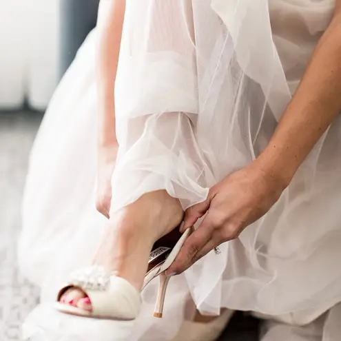 Badgley Mischka Ivory Pearson D Orsay Pumps Wedding Formal Heels Embellished 9