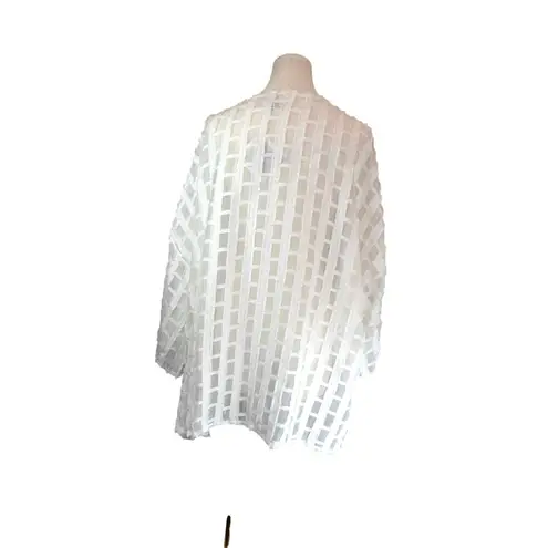 Women's Wynne Layers White Pattern Square Cardigan