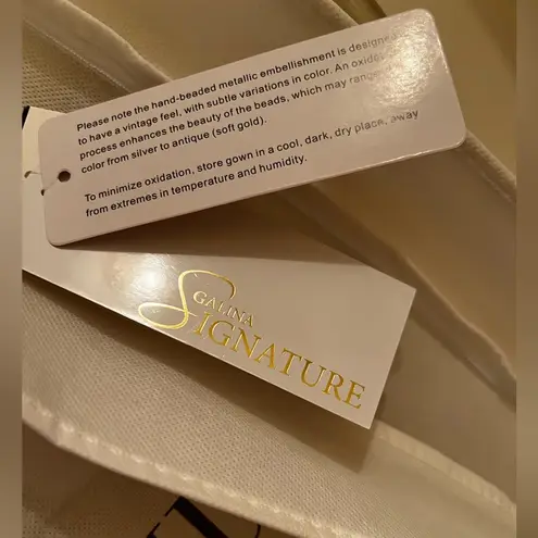 Galina Signature Ivory Wedding dress Size 18W