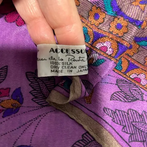 Oscar de la Renta  100% Silk Scarf