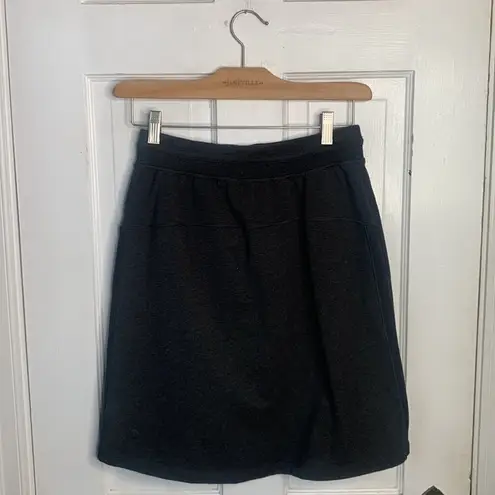 Lululemon  Start Anew 21” Skirt in Heathered Black W-403 Size 6