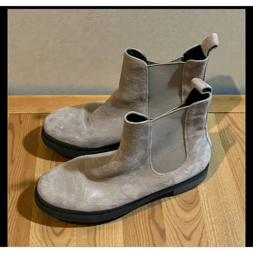 Aerosoles  CAMILA Taupe Suede Chelsea Boots Womens Size 8M Platform Lug Sole