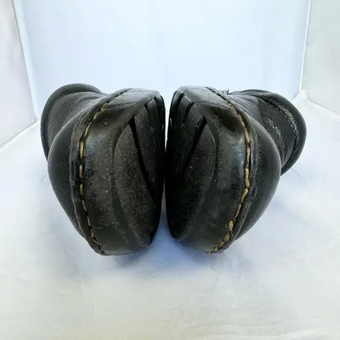 Born BOC Black Leather Slides Mules Womens Nurse Casual Shoes BC3632 Sz 8.5
