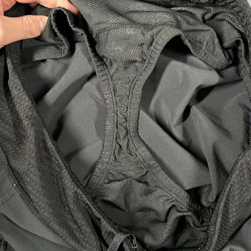 Pearl Izumi Womens L Black Pull On Athletic Skirt with Liner Hidden Pockets