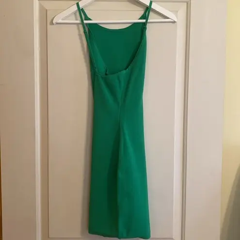 Babaton Aritzia Anderson sculpt adjustable halter knit mini dress Kelly green M