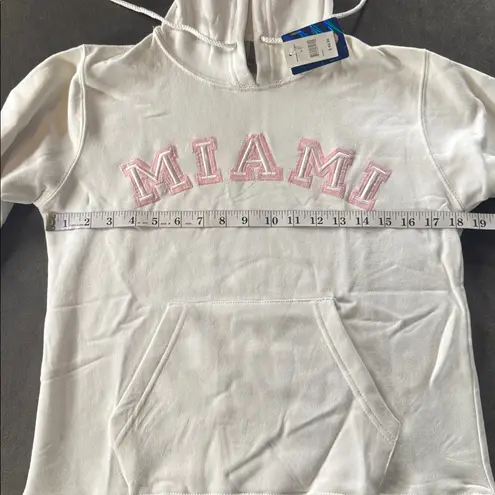 J. America Women’s White Embroidered ‘Miami’ Hoodie Size S NEW