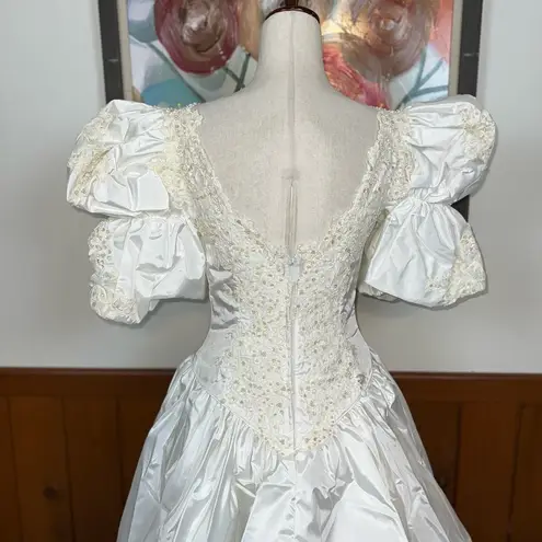 Fabulous Vintage 1980s Taffeta Ballgown Style Wedding Gown! White Size 8