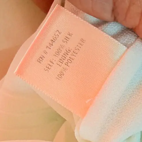 Stone Cold Fox 100% Silk Sage Beverly Blouse Size 1 Bell Sleeve Feminine Chic