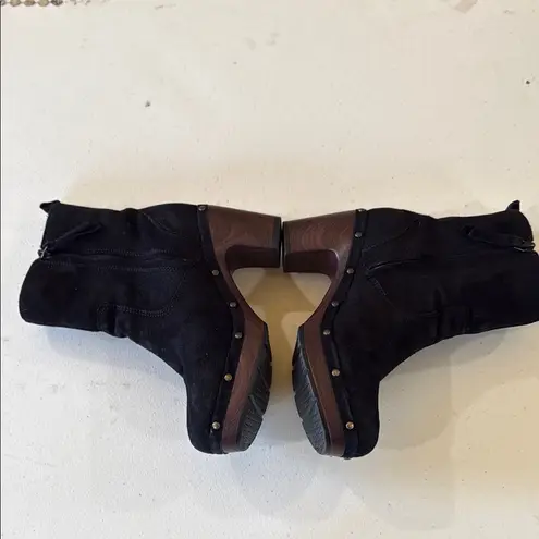 Clarks Black Suede Ankle Boots - Image 3