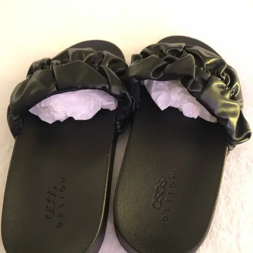 ASOS New  DESIGN Fairview ruched sliders in black slides sandals, women size US 7