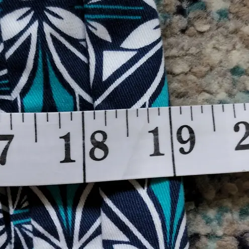 Stylus blue geo glat front chino shorts size 6