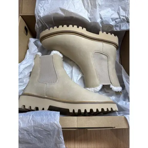 J.Crew  Size 7 Sherpa-Lined Lug Sole Chelsea Boots in Natural