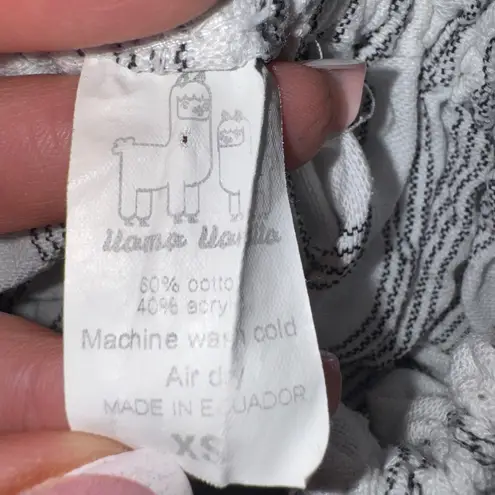 White and Dark Grey Cotton Blend Cargo Capri Pants Size XS