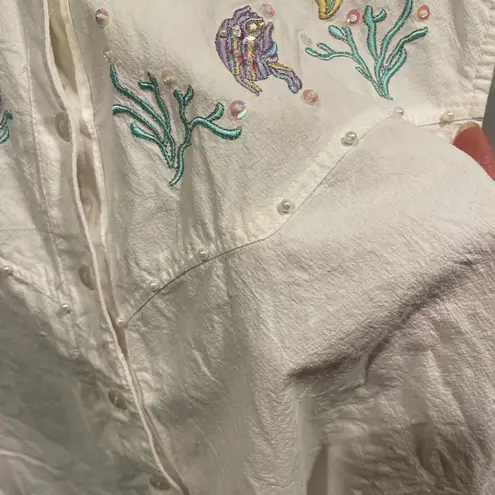 Cute vintage 80’s cotton chambray pearl collar beaded sequin fishies blouse 🐠🐟🐡 Blue Size XL