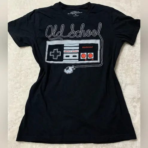 Nintendo 🌸(3/$20) old school snes  tee