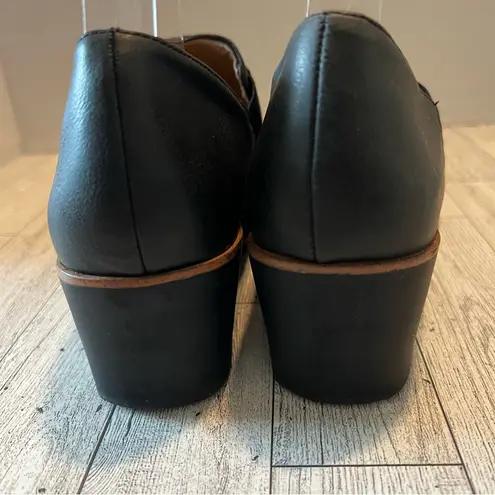 Life Stride Zora Wedge Shooties Black Women’s Size 8.5M Comfy Witchcore