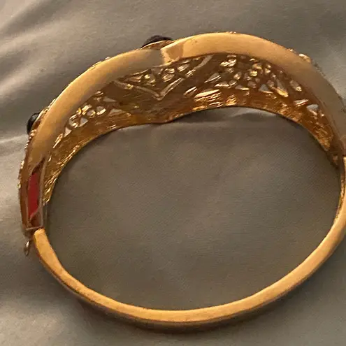 Womens Cuff Bracelet Heart Goldtone Black & Clear Stones 7” To 8” Diameter Gold