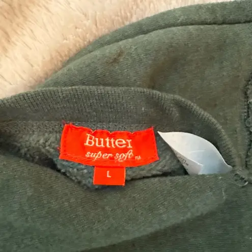 Butter Green and Cream Sweatshirt Size L