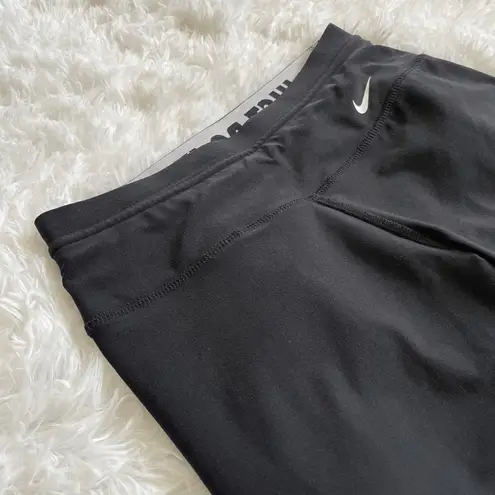 Nike  Black High Rise Straight Leg Cropped Pants Women's Small