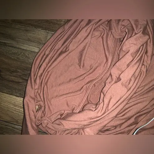 AGOLDE  revolve spring party casual boho
Hilma Twist Sleeve Bodysuit XL $148