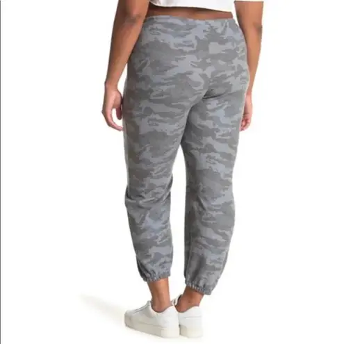Chaser  Blue Love Camouflage Love Brushed Knit Joggers Sz.1X NWT