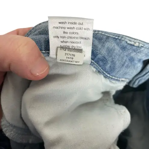 Elizabeth and James High Rise Flare Leg Jeans in Light Wash Size 29