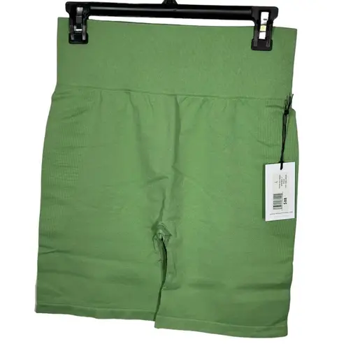 We Wore What  Solid Seamless Biker Short NWT Size Large in Fair Green