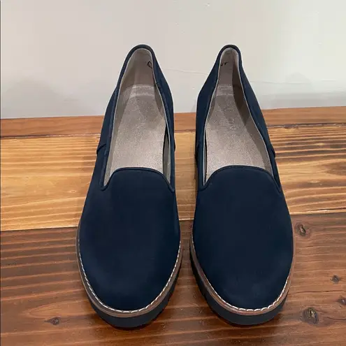 Vionic Women's Willa Wedge Slip On Navy Suede Size 6
NWOB