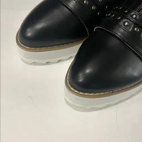 Olivia and Kate faux leather metal stud embellished ladies VEGA loafers 8.5 White