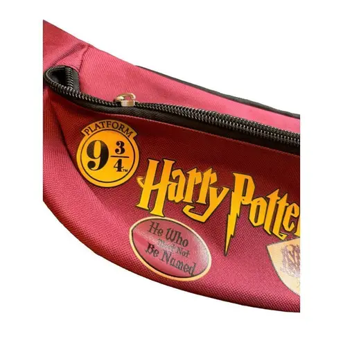 Harry Potter Burgundy Fanny Pack With Adjustable Strap & Zippered Compartment Black