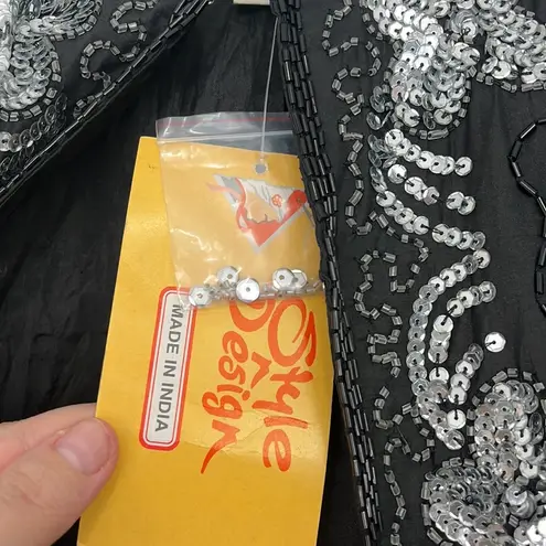 New Vintage Style & Design Med Silk Black and White Floral Beaded Formal Jacket