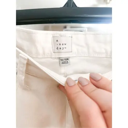 A New Day NWT  white jeans