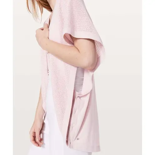 Lululemon  Long Weekend Wrap Transformable Mesh Sweater in Misty Pink One Size