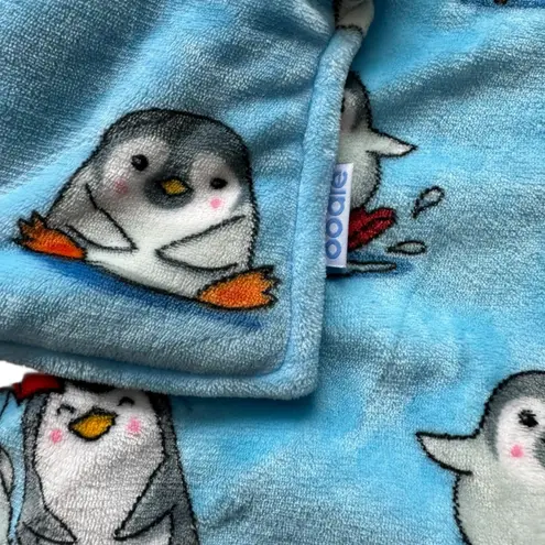 Oodie Original Cozy Blue Penguin Hoodie Blanket size /age 14 and up